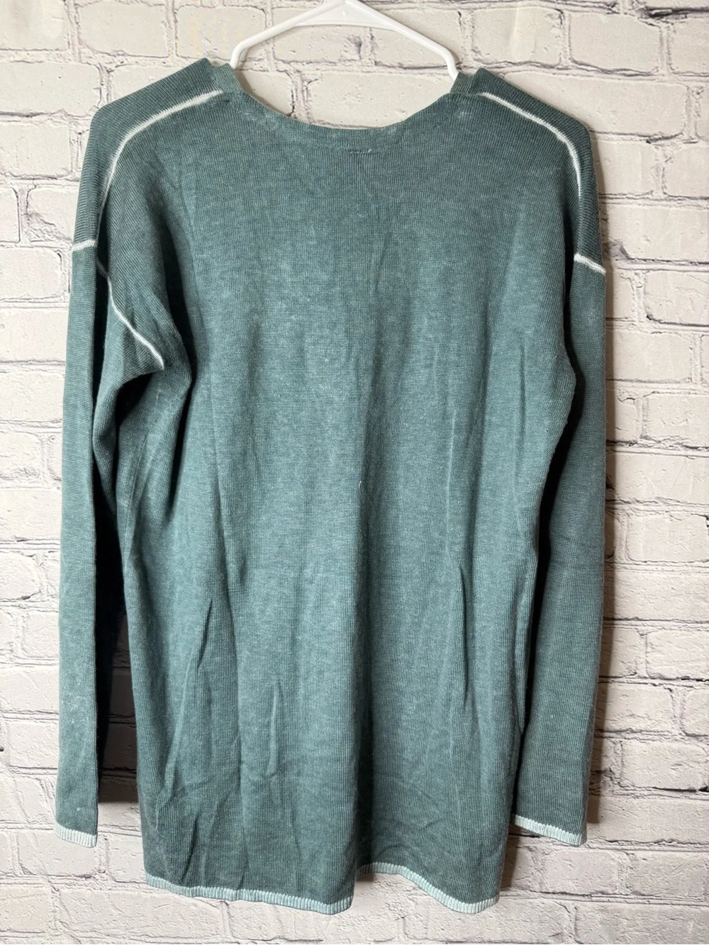 Lululemon cashlu v neck sweater size 6